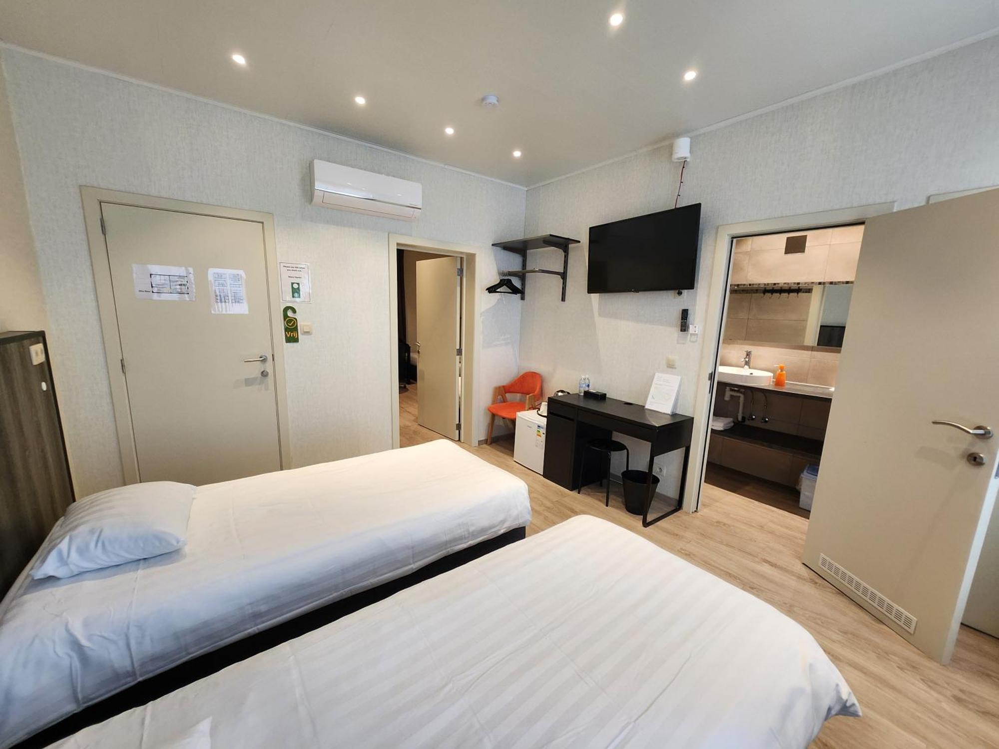 - Guest house